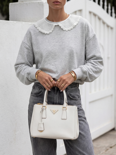 pol_pl_Bluza-Mirelle-Jasny-szary-4244_2.png